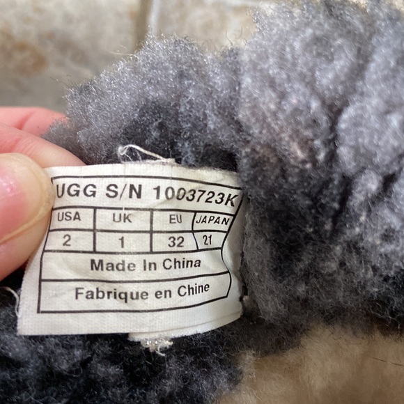 Kids Ugg boots - Picture 6 of 8